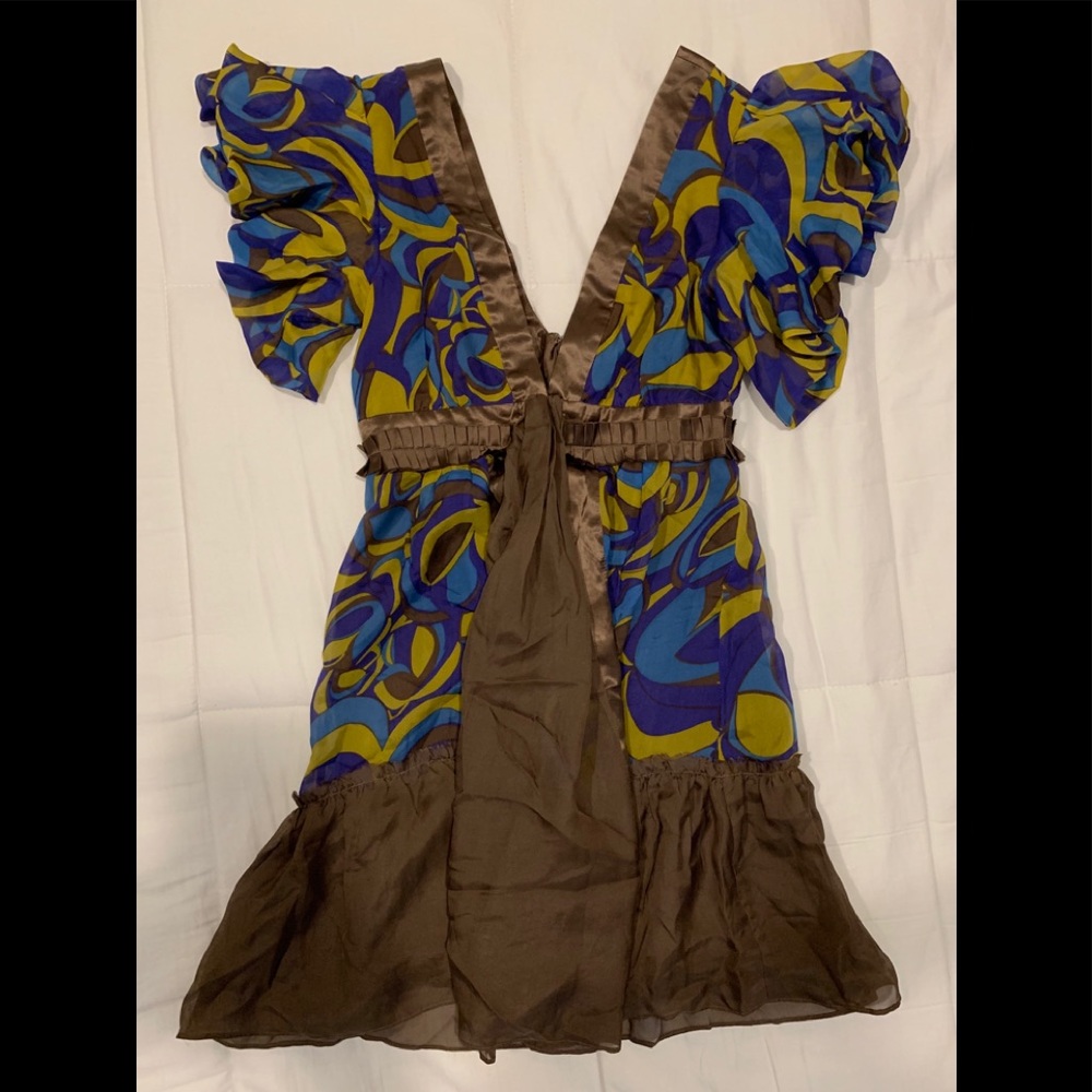NEW💫Arden B. Low “V”-neck dress